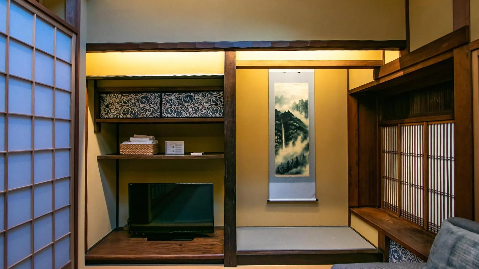 Minn Nijo-Jo Kyoto 0*,
